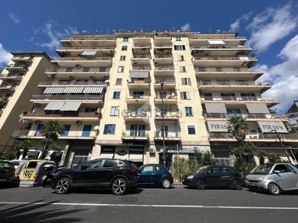 appartamento in vendita a Napoli in zona Fuorigrotta
