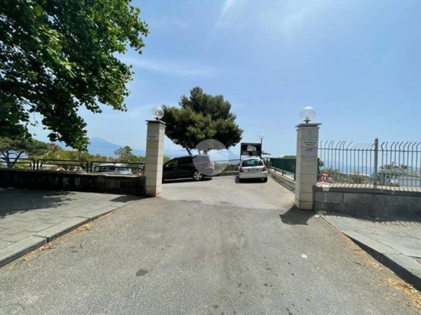appartamento in vendita a Napoli in zona Posillipo