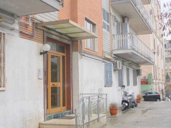 appartamento in vendita a Napoli in zona Capodichino