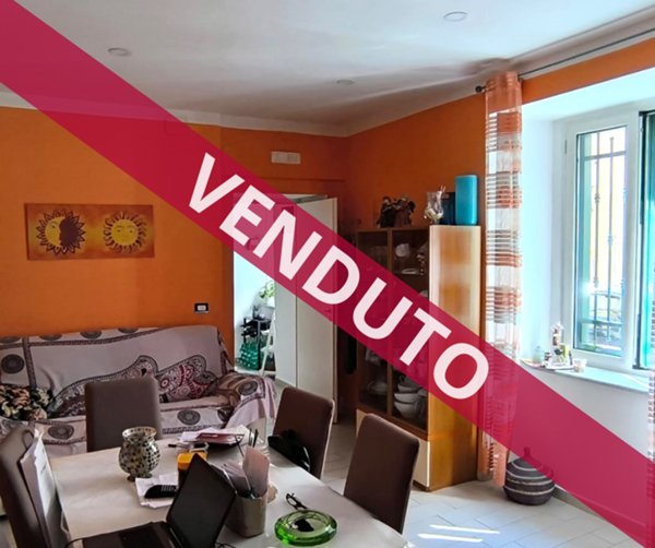 appartamento in vendita a Napoli in zona Pendino / San Giuseppe