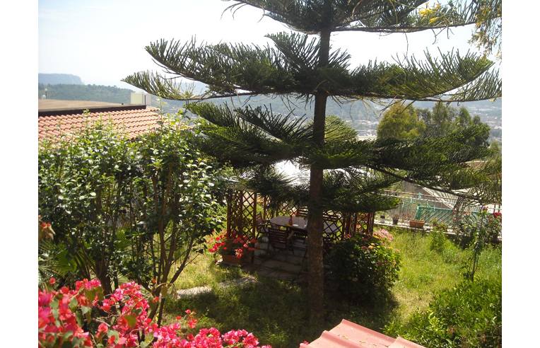 casa indipendente in vendita a Napoli in zona Pianura