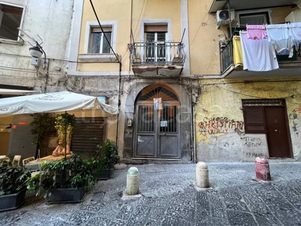appartamento in vendita a Napoli in zona Montecalvario