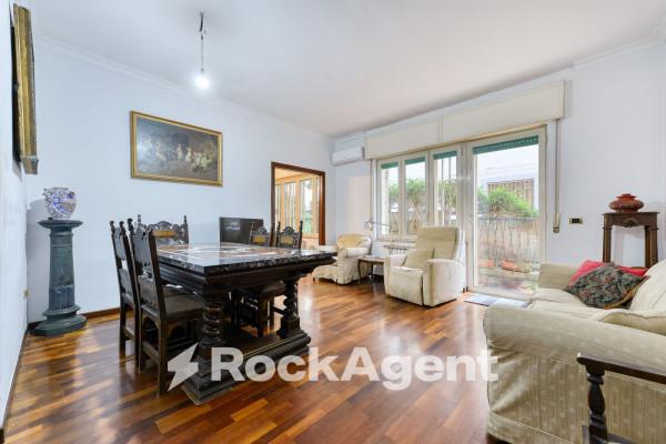 appartamento in vendita a Napoli in zona Posillipo