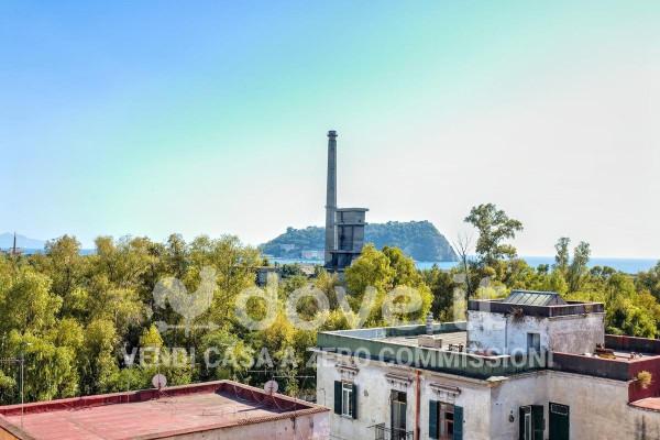 appartamento in vendita a Napoli in zona Bagnoli