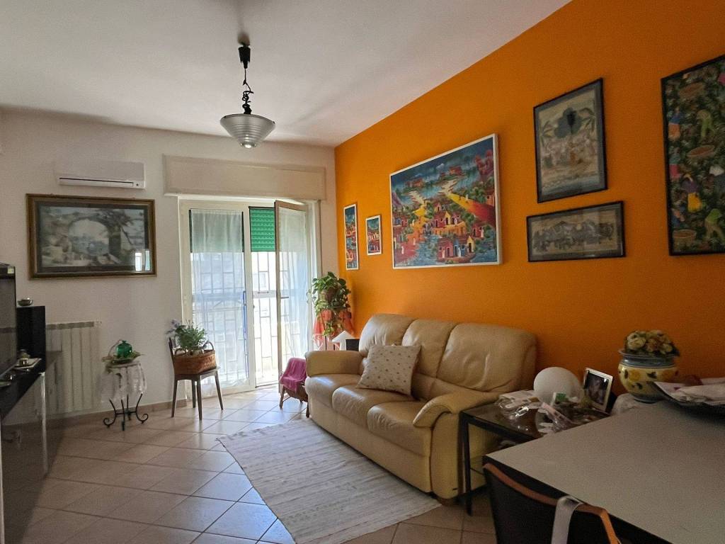 appartamento in vendita a Napoli in zona Bagnoli