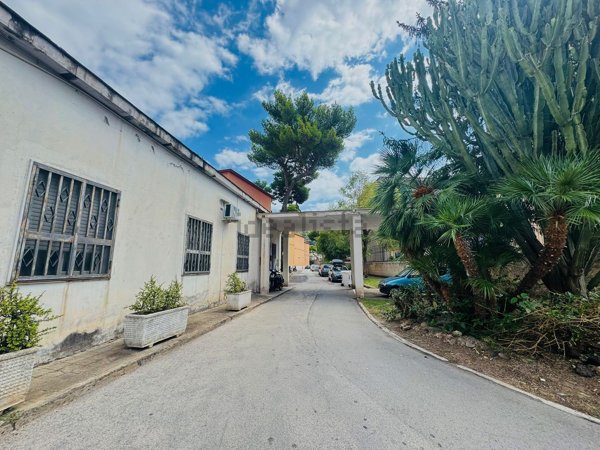 appartamento in vendita a Napoli in zona Fuorigrotta