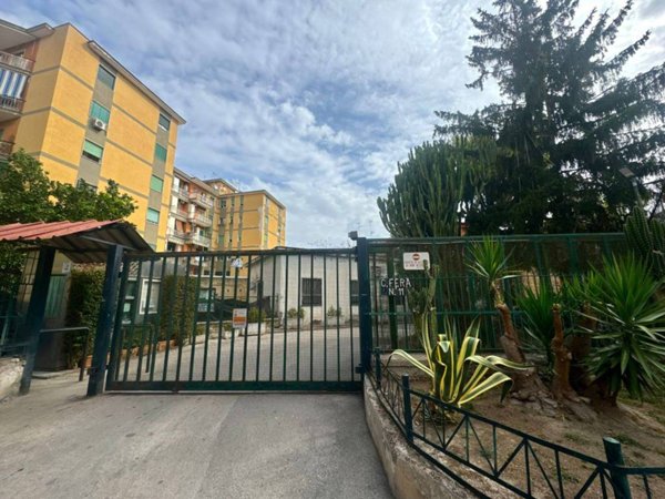 appartamento in vendita a Napoli in zona Fuorigrotta