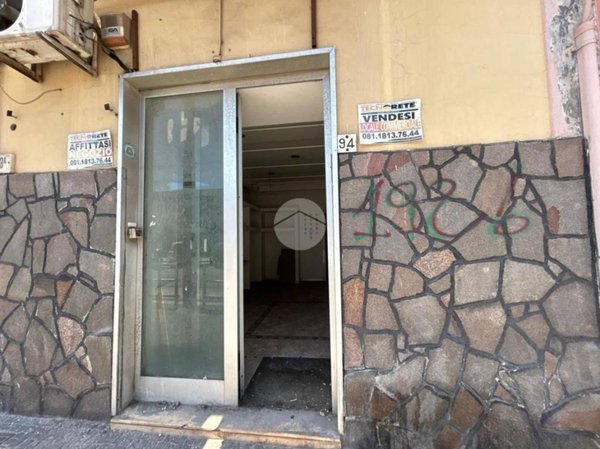negozio in vendita a Napoli in zona Poggioreale