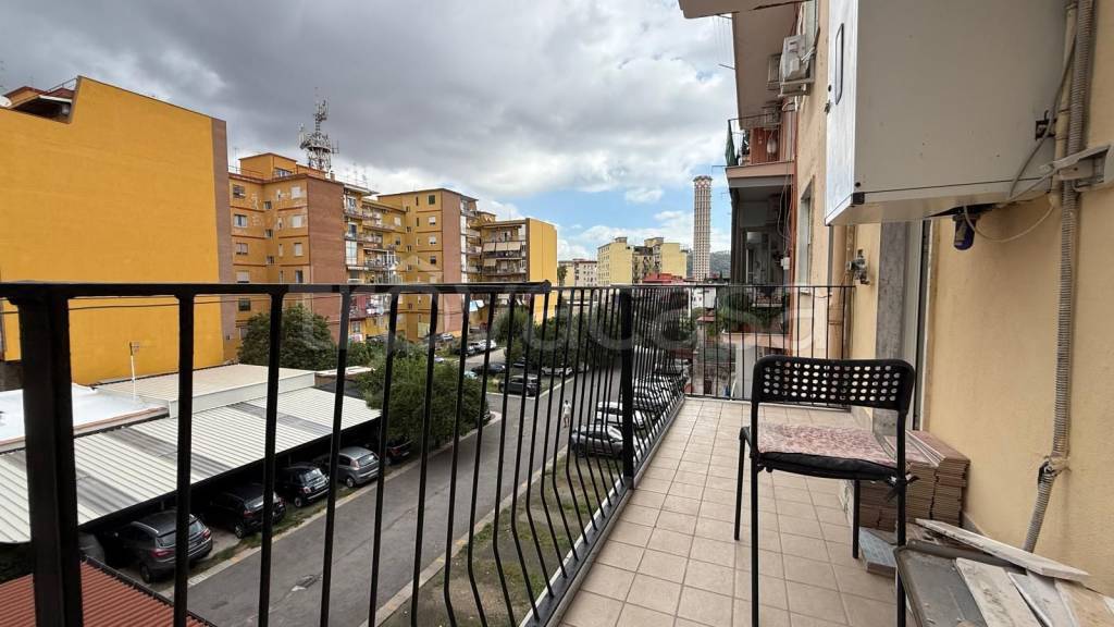 appartamento in vendita a Napoli in zona Bagnoli