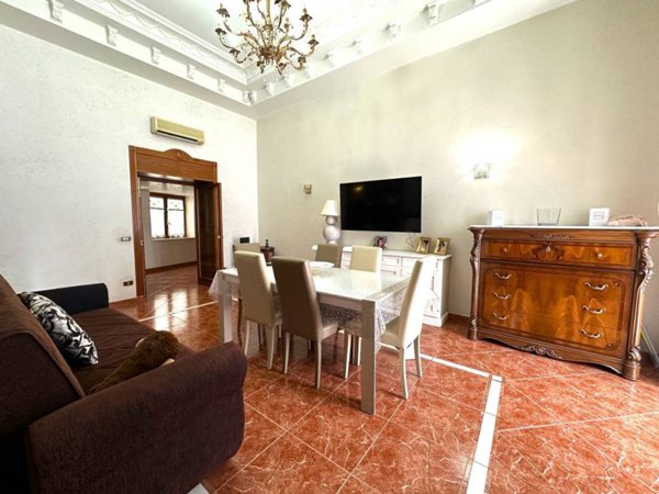 appartamento in vendita a Napoli in zona Pendino / San Giuseppe