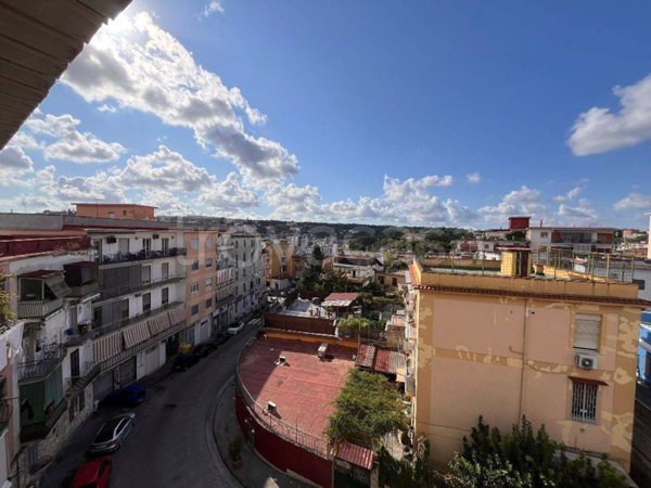 appartamento in vendita a Napoli in zona San Carlo all'Arena