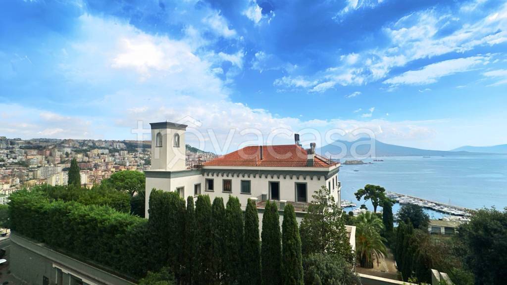 appartamento in vendita a Napoli in zona Posillipo