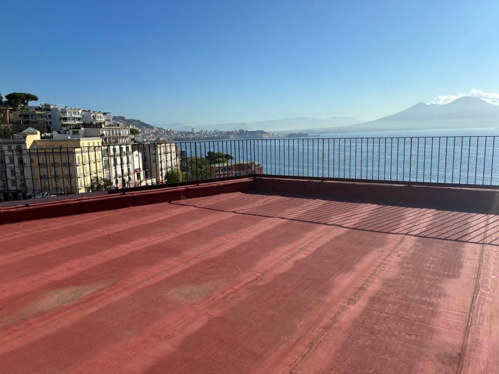 appartamento in vendita a Napoli in zona Posillipo