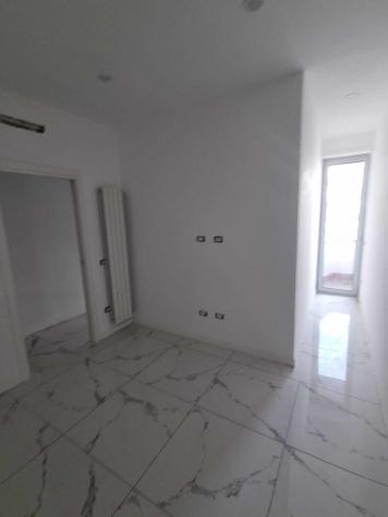 appartamento in vendita a Napoli in zona Fuorigrotta