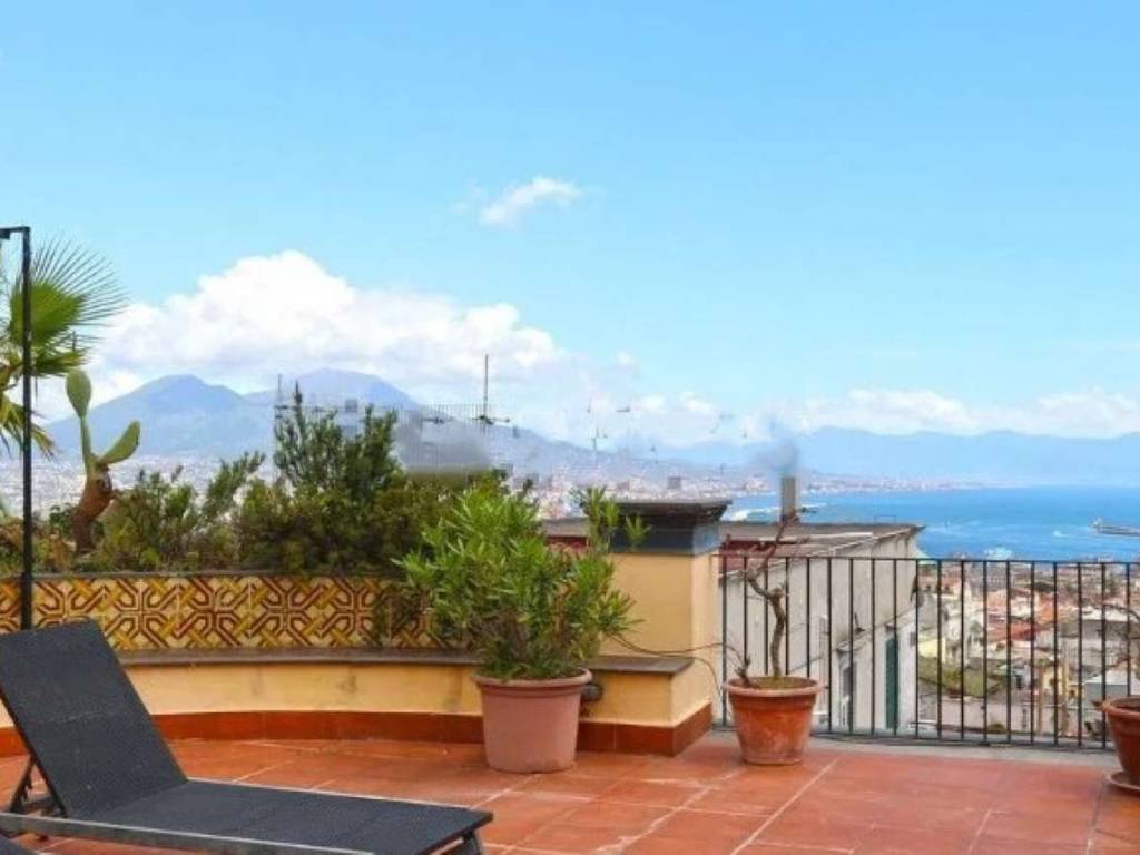 appartamento in vendita a Napoli in zona Avvocata