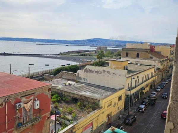 appartamento in vendita a Napoli in zona Pendino / San Giuseppe