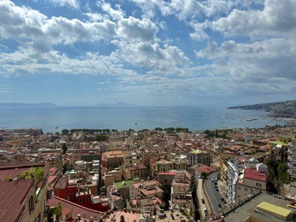 appartamento in vendita a Napoli in zona Arenella