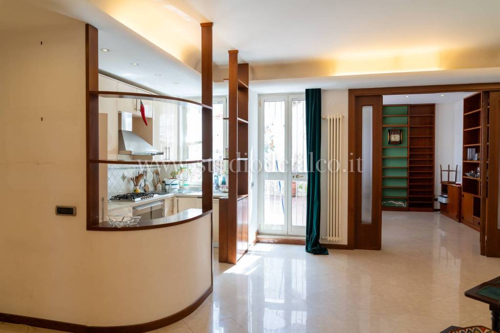 appartamento in vendita a Napoli in zona Vomero