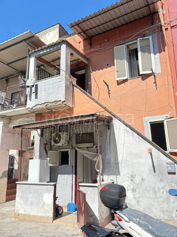 appartamento in vendita a Napoli in zona Ponticelli