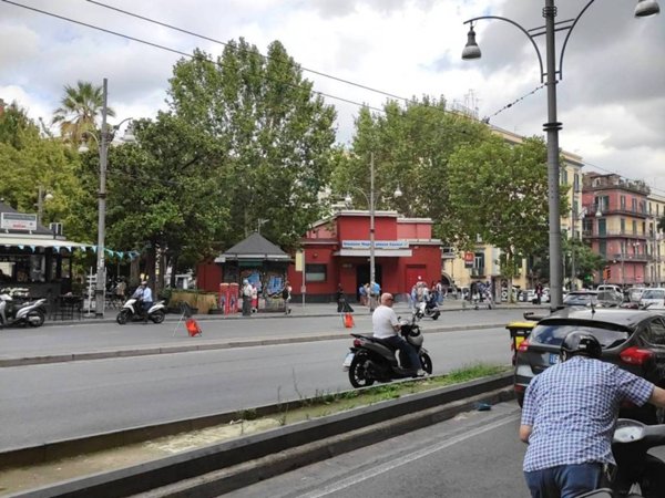 appartamento in vendita a Napoli in zona San Carlo all'Arena