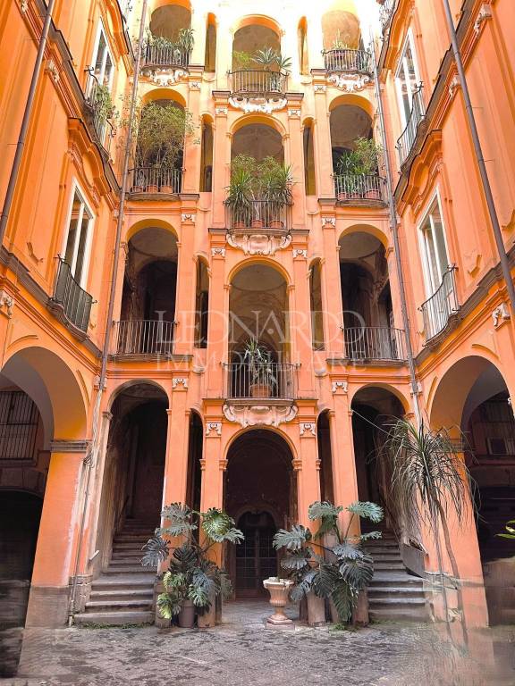appartamento in vendita a Napoli in zona Montecalvario