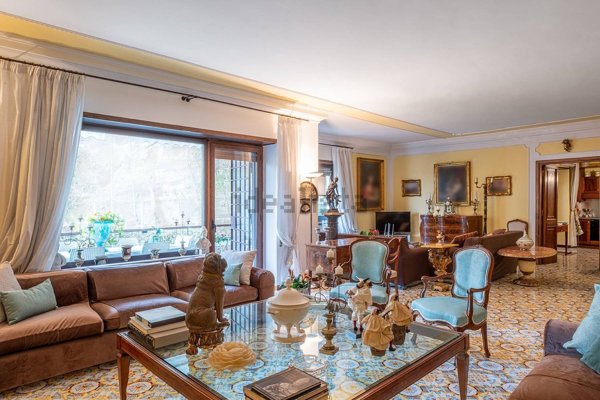 appartamento in vendita a Napoli in zona Posillipo