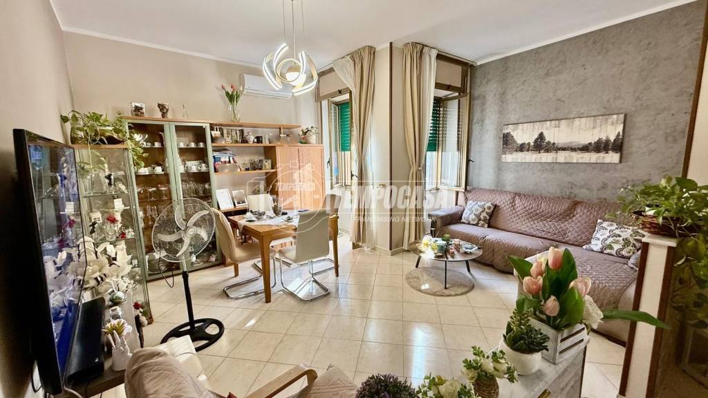 appartamento in vendita a Napoli in zona Fuorigrotta