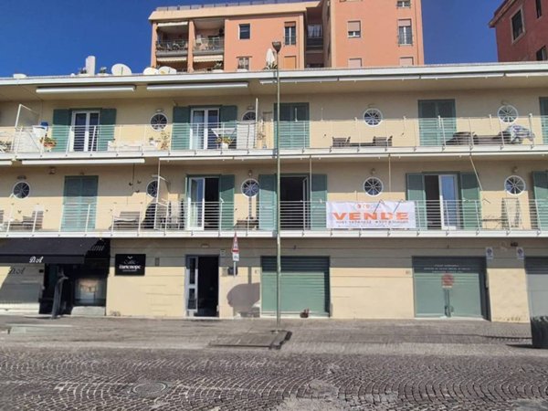 appartamento in vendita a Napoli in zona Bagnoli