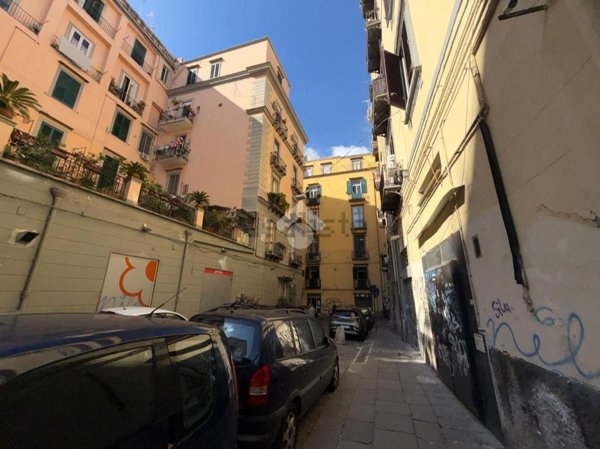 ufficio in vendita a Napoli in zona Mercato