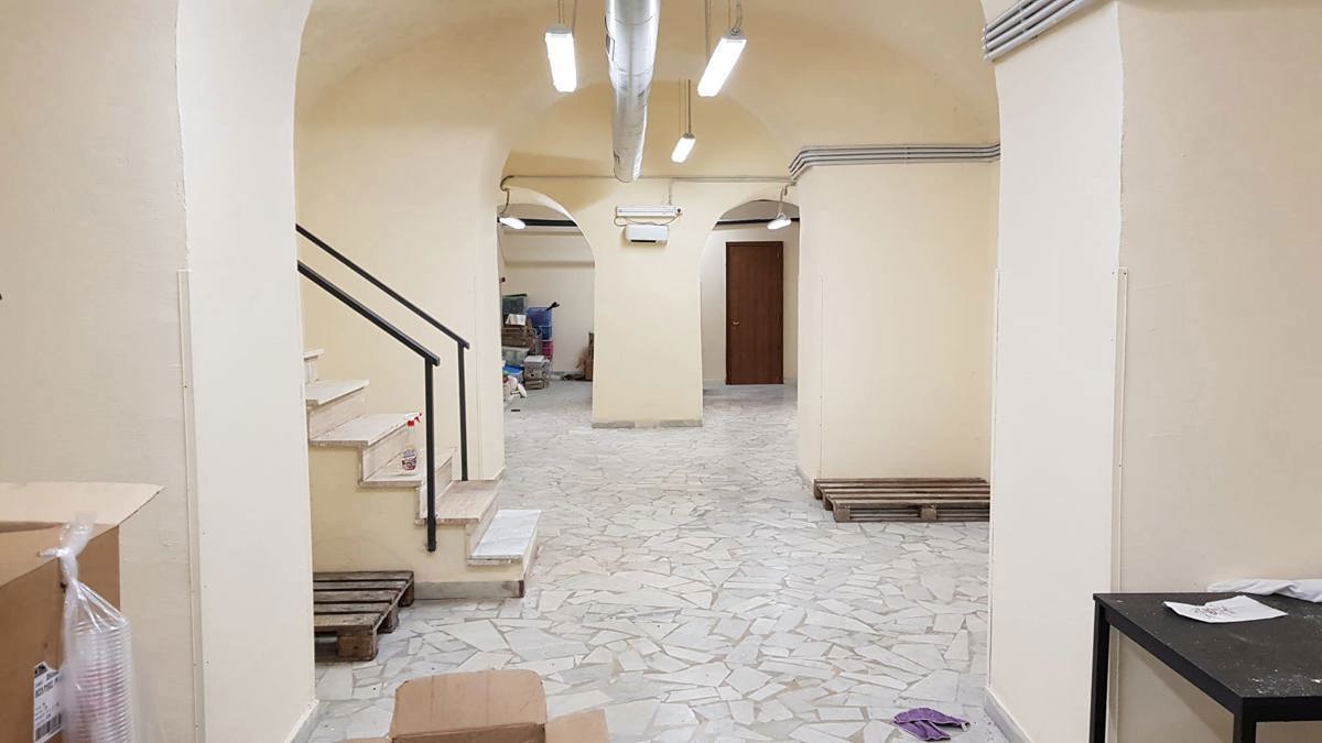 negozio in vendita a Napoli in zona Vicaria
