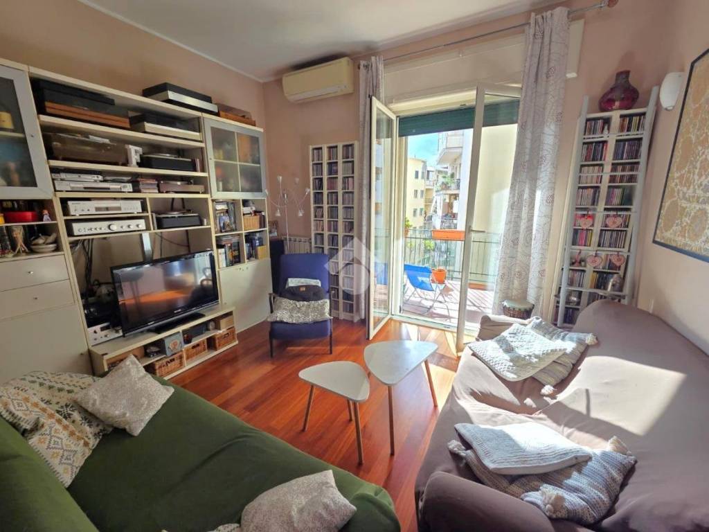 appartamento in vendita a Napoli in zona Vomero