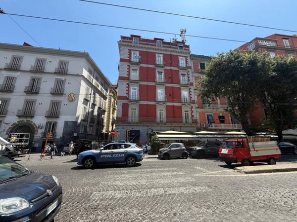 appartamento in vendita a Napoli in zona San Lorenzo