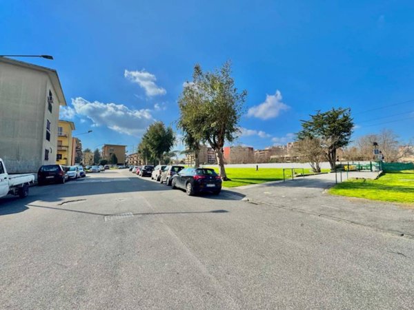 appartamento in vendita a Napoli in zona Pianura