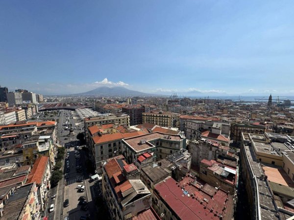 appartamento in vendita a Napoli in zona Pendino / San Giuseppe