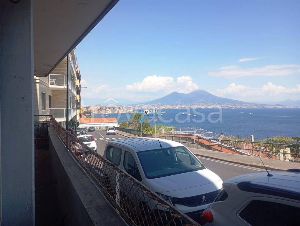 appartamento in vendita a Napoli in zona Posillipo