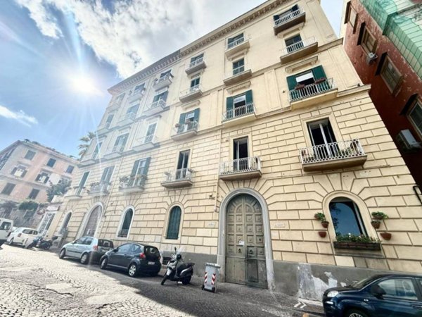 appartamento in vendita a Napoli in zona Posillipo