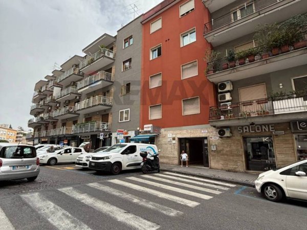 appartamento in vendita a Napoli in zona Chiaia