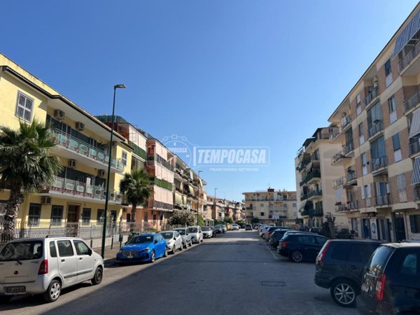 appartamento in vendita a Napoli in zona Pianura
