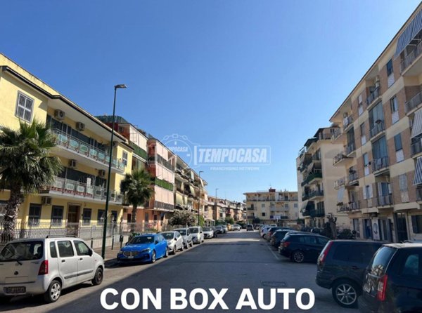appartamento in vendita a Napoli in zona Pianura
