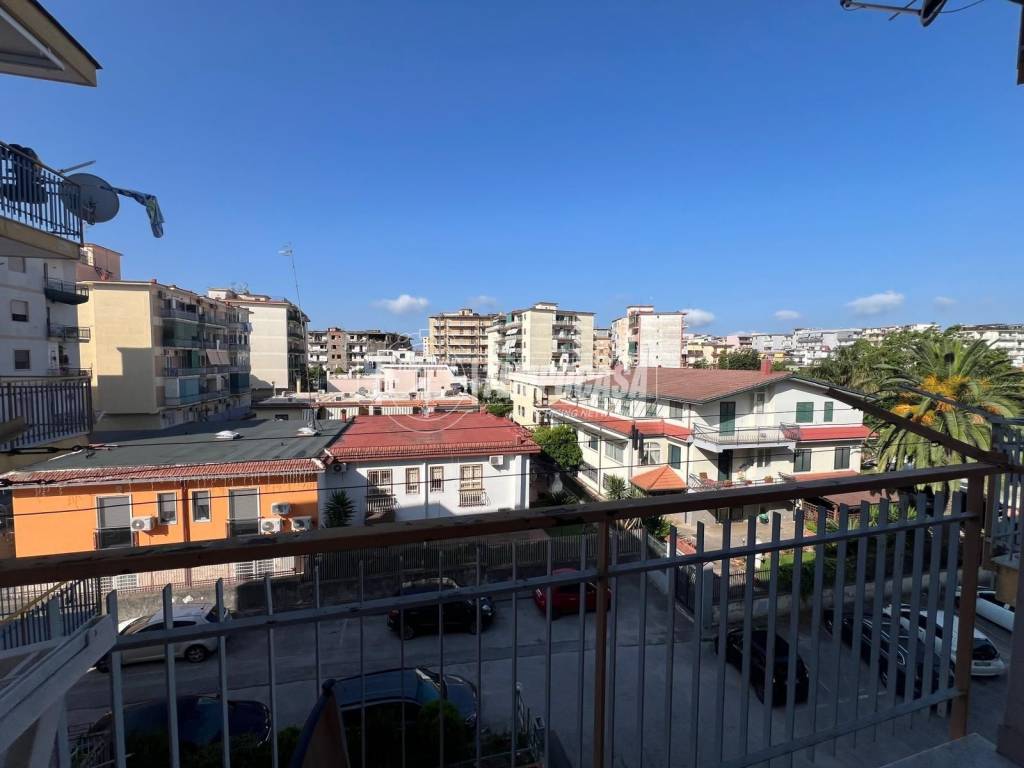 appartamento in vendita a Napoli in zona Pianura