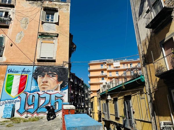 appartamento in vendita a Napoli in zona Stella