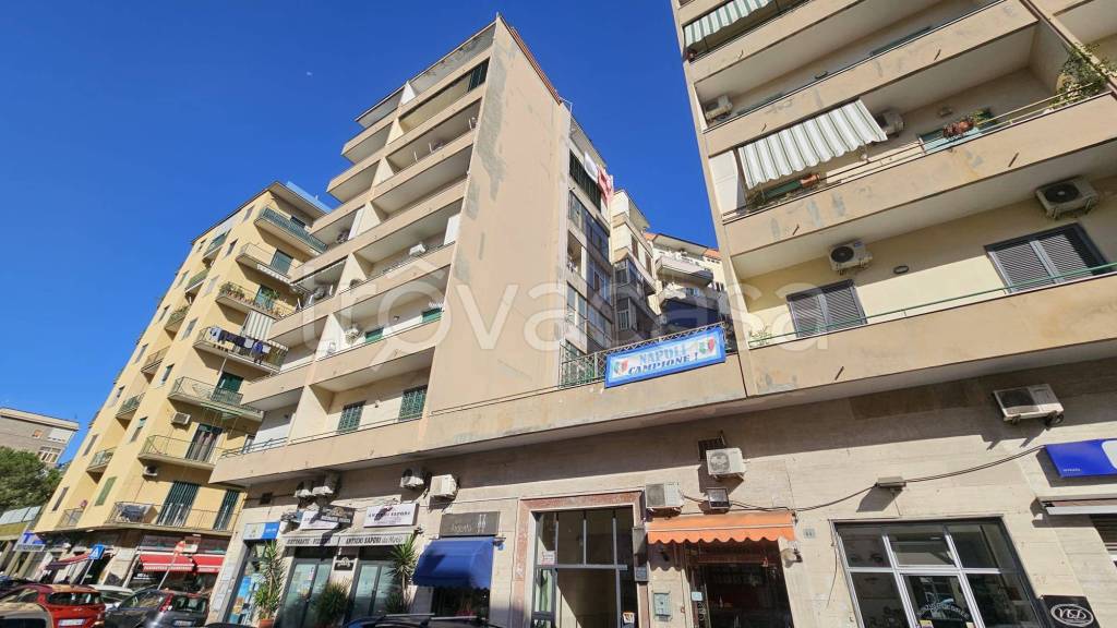 appartamento in vendita a Napoli in zona Fuorigrotta