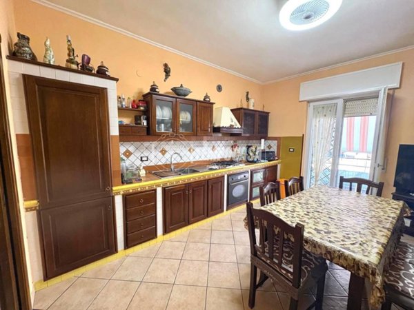 appartamento in vendita a Napoli in zona Pianura