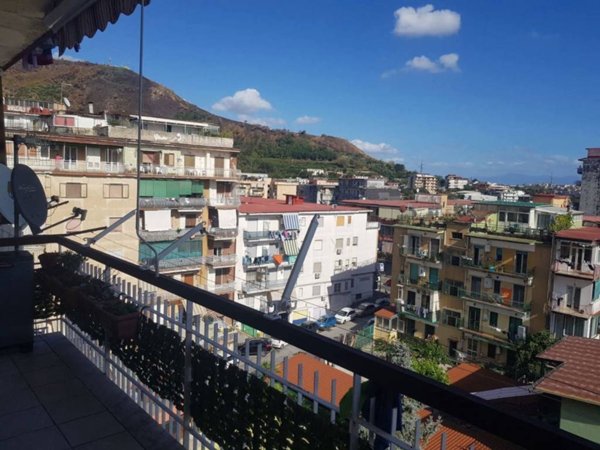 appartamento in vendita a Napoli in zona Pianura