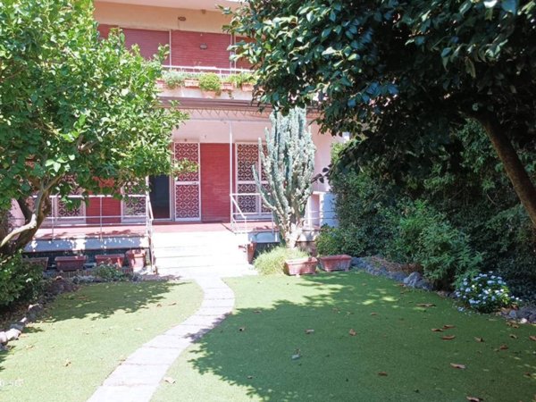 appartamento in vendita a Napoli in zona Posillipo