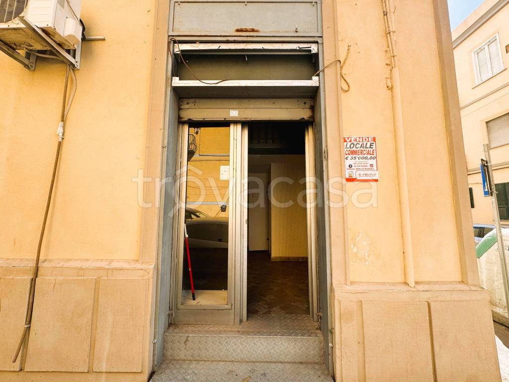 monolocale in vendita a Napoli in zona Bagnoli
