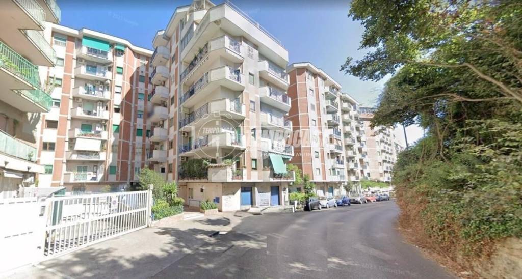 appartamento in vendita a Napoli in zona Arenella