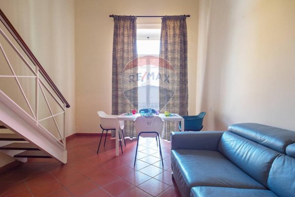 appartamento in vendita a Napoli in zona Stella