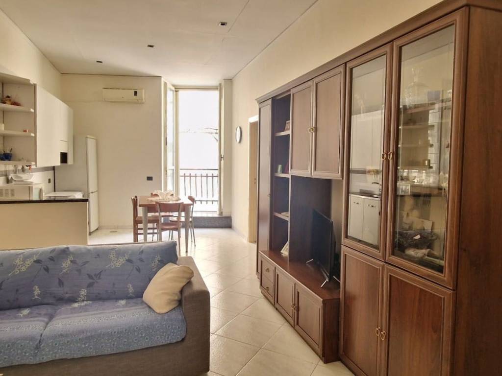 appartamento in vendita a Napoli in zona Stella