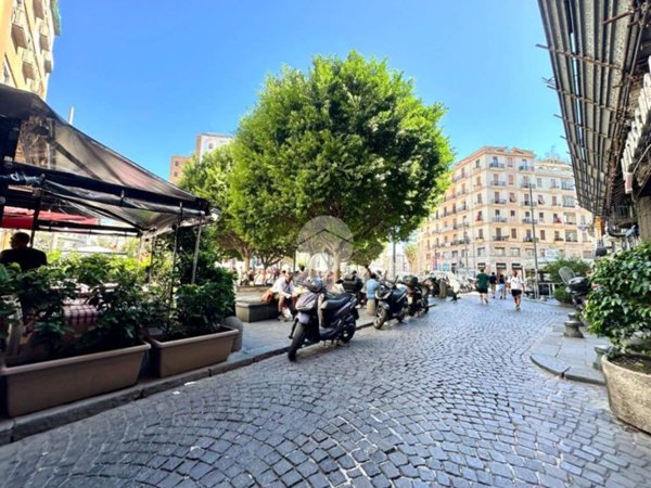 appartamento in vendita a Napoli in zona Montecalvario